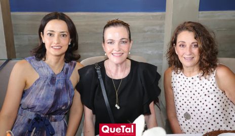  Cristy Villanueva, Lourdes Gómez y Gloria Martínez.