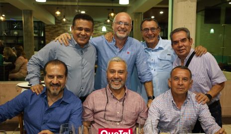  Luis Sigle, Agustín , Raúl Camacho, Marcos Algara, Carlos de la Rosa, Gilberto Cárdenas y Gonzalo Calderón.