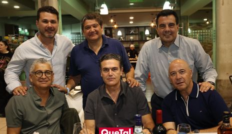  Edmundo Gerardo, Moisés García, Gerardo Rodríguez, Ramón Zacarías, Wuicho Fernández y Alejandro Gaviño.