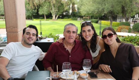  Eduardo Gómez, Eduardo Gómez, Mariana y Natalia Gómez.