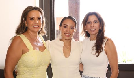  Erika Rodríguez, Paola Ascanio y Vanesa Rodríguez.
