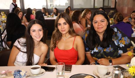  Jacky de la Garza, Mayteé de Antuñano y Marta Alicia.
