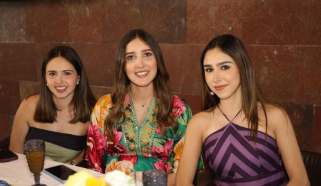  Renata Revilla, Sofía Revilla y Alejandra Revilla.