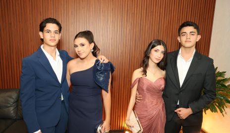  Alejandro, Camila, Samantha y Jesús.