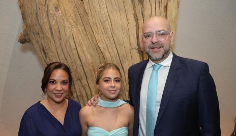  Karina Ramírez, Karol y Arturo Olvera.