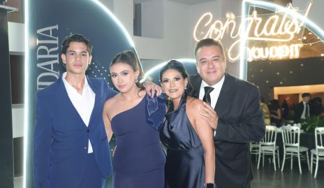  Alejandro Cárdenas, Camila Echavarría, Camila y Alberto Echavarría.