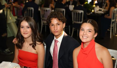  Pía Guevara, Luis Guerra e Inés Lozano.