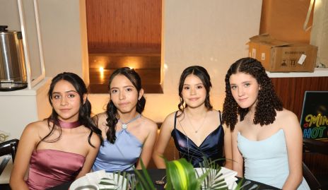  Ana Jó, Paola, Lía y Sofía.