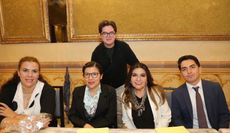  Soren Flores, Eli Oliva, Luis Paulo Guevara, Gaby Álvarez y Alfonso González.