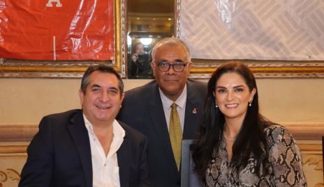  Jesús Conde, Daniel Dávila y Daniela Gutiérrez, padrinos de la Generación 2026 de Prepa Anáhuac.