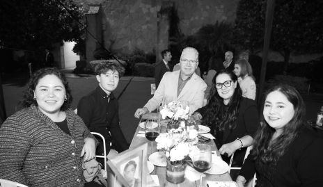  Pamela Moreno, Fernando Moreno, Armando Moreno, Mariel Parra y Paulina Moreno.