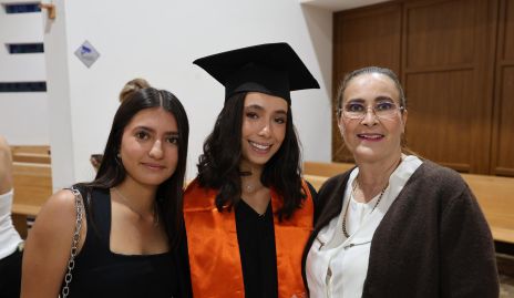  Aurora Villaseñor, Sofía Villaseñor y Eli de Villaseñor.