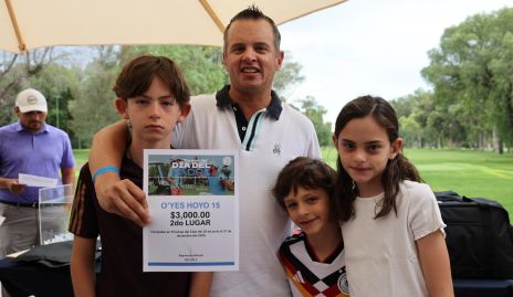  Eduardo Zermeño con sus hijos Jerónimo, Eduardo y Marina.