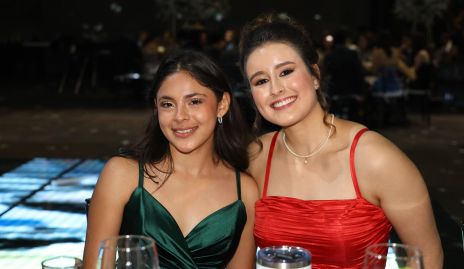  Valentina Alvarado y Carolina Corona.
