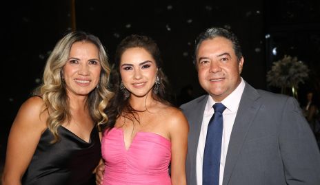  Elsa Castillo, Elsita Lomas y Miguel Lomas.