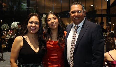  Erika Flores, Paulina Martínez y Manuel Martínez.