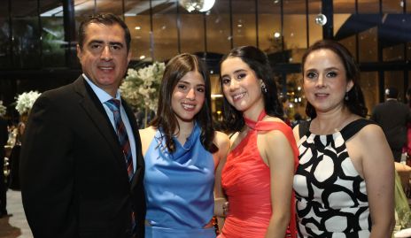  Familia Andrew Paulin.