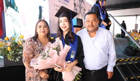  Herminia Reyna, Lupita Mata y Orlando Mata.