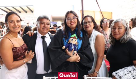  Montse Galván, Ramón Galván, María Fernanda Galván, Verónica Miranda y Rosa María Guadalupe.