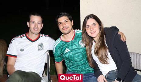  Sergio Bedolla, Gerardo Navarro y Paulina Leal.