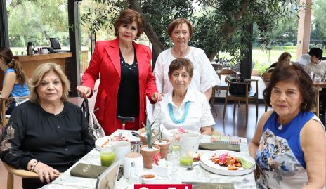  Mari Zapata, Maria Luisa Lira, Yolanda Galarza, Lucha de la Garza y María Ruth de Barrón.