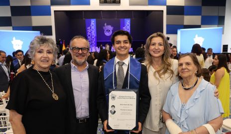  María Eugenia, Gerardo Ruelas, Mateo Ruelas, Valeria de León y María del Socorro.