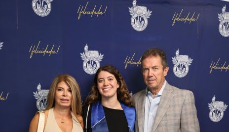  Lorena Escobedo y Gerardo Hernández con su hija Lorena.