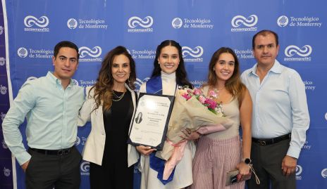  Juan Azcona, Daniela Díaz de León, Camila, Sofía y Ricardo Garza Sigler.