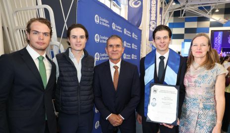  Juan Lucas Rodríguez con su familia.