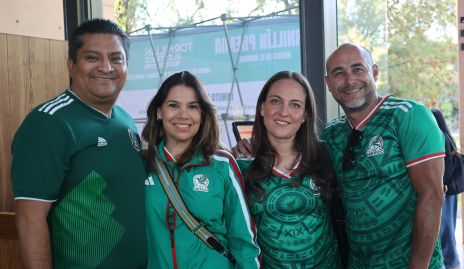  Mario Castillo, Andrea de León, Liz Castillo y Paco Hernández.