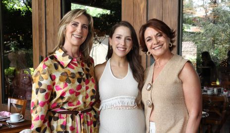  Maru Bárcena, Ana Gaby Ibarra y Guadalupe Bárcena.