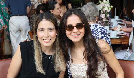  Cristina Kasis y Pamela Castro.