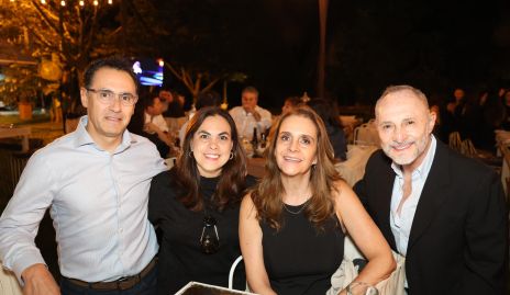  Carlos Ramírez, Ana Cristina González, Diana Barba y Francisco Hernández.