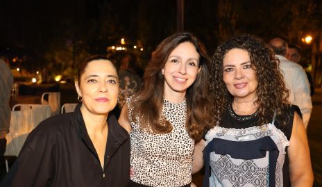  Verónica Salcido, Mónica Leal y Susana de Leos.