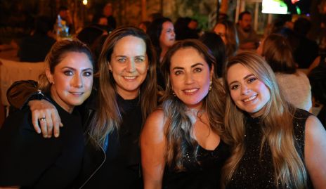 Paty Córdova, Elizabeth Martínez, Nardine Chevaile y Melissa Pérez.