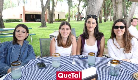   Lula Alonso, María Emilia Díaz, Isa Gutiérrez e Inés Díaz.