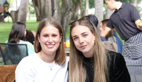  Isabella Galván y Joaquina Morales.