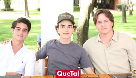  Paulo Alcalde, Carlos Hinojosa y Santiago Toledo.
