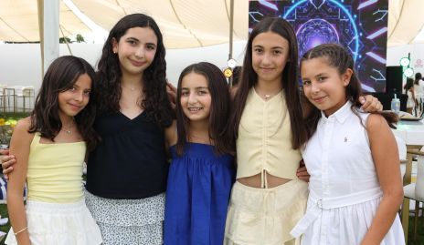  Lucía Lozano, Carlota Gutiérrez, Luciana Briseño, Inés Gutiérrez y Emilia Feres.