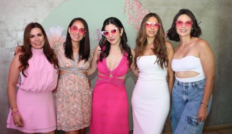  Mónica Cabrera, Mirna Guñan, Daniela López, Jessica Rojo y Malena Ramos.