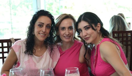  Ruth Morales, Irma Robledo y Daniela López.