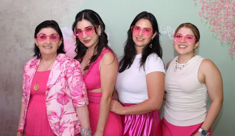  Leti Villalba, Daniela López, Elizabeth Villalba y Chío Rangel.