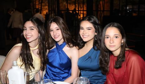  Constanza Fernández, Vale Galán, Pao Hernández y Lhea Torre.