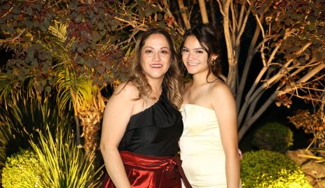  Ambar Silva y Victoria Mendoza.