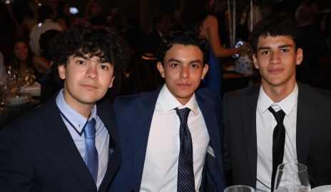 Leo Ledezma, Santiago Castillo y Mauricio López.