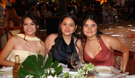  Victoria Mendoza, Verónica Venegas y Majo Cabrera.