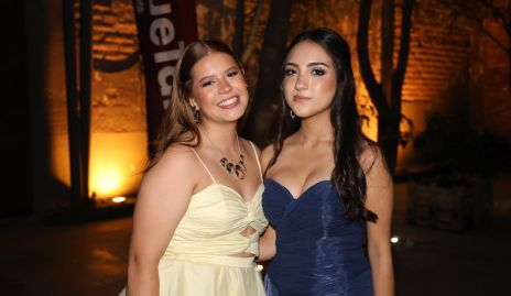  Natalia Riefcoll y Renata Leija.