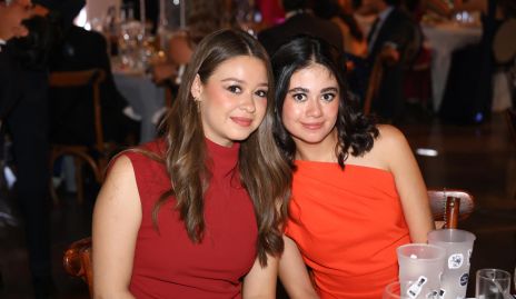  Paula Buchanann y Majo Araujo.