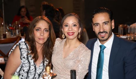  Lupita Hernández, Erika Zulaica y Roberto Flores.
