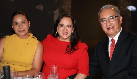  Vera Vargas, Consuelo Delgado y Masao Tzuyi.